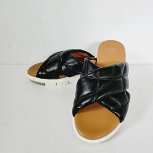 NEW AQUATALIA Samantha Black Leather Sandals Casual Slip On Round Toe Size 5 M